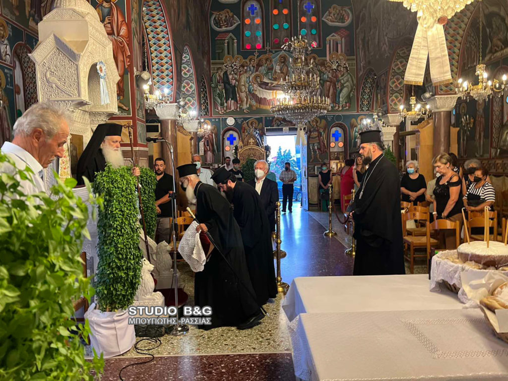 Ο Μητροπολίτης Αργολίδος στον Ιερό Ναό Κοιμήσεως της Θεοτόκου Ιρίων