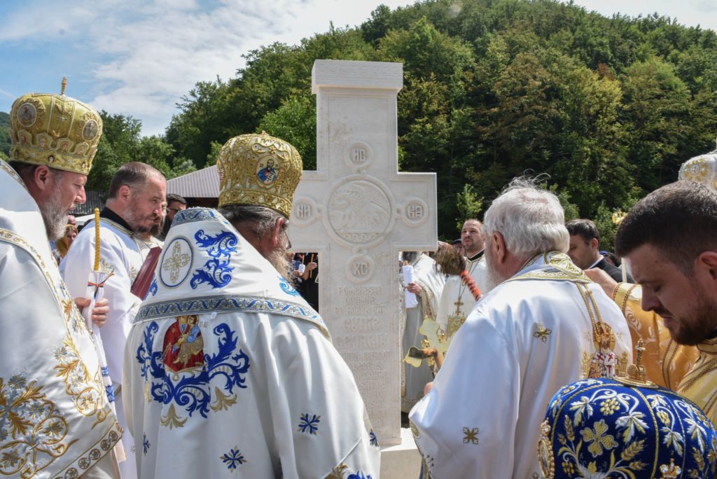 Cross erected in courtyard of Orthodox church in village of Huta, birthplace of reposed Bishop of Deva & Hunedoara Gurie Georgiu