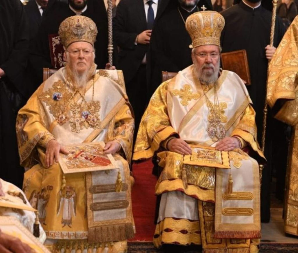 صاحب القداسة يطمئن عن صحة غبطة رئيس اساقفة كنيسة قبرص