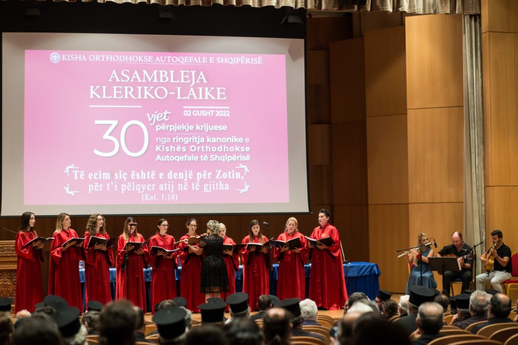 ZHVILLOHET ASAMBLEJA KLERIKO-LAIKE E KISHËS ORTHODHOKSE AUTOQEFALE TË SHQIPËRISË