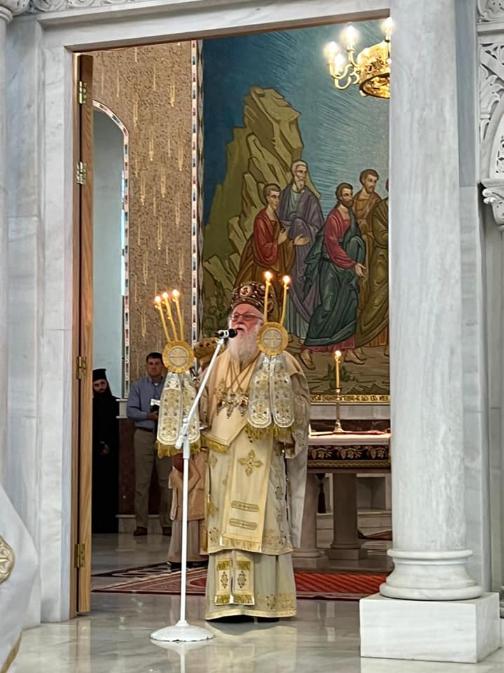 Fortlumturia, Kryepiskopi i Tiranës dhe gjithë Shqipërisë Prof. Dr. Anastasi, njëkohësisht edhe themelues dhe president i Kolegjit Universitar “LOGOS”, mbushi sot 30 vjet nga dita e fronëzimit