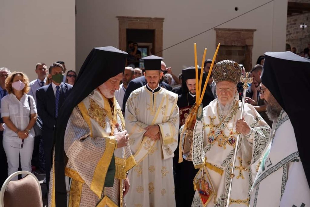 عيد رقاد والدة الإله في دير والدة الإله سوميلا بونتوس التاريخي