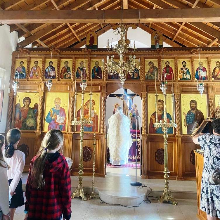 Ο Μητροπολίτης Λεμεσού επισκέφθηκε τις κατασκηνώσεις στον Σαϊττά