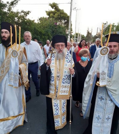 Η λιτάνευση της Ιεράς Εικόνος της Κοιμήσεως στο πολύπαθο Μάτι