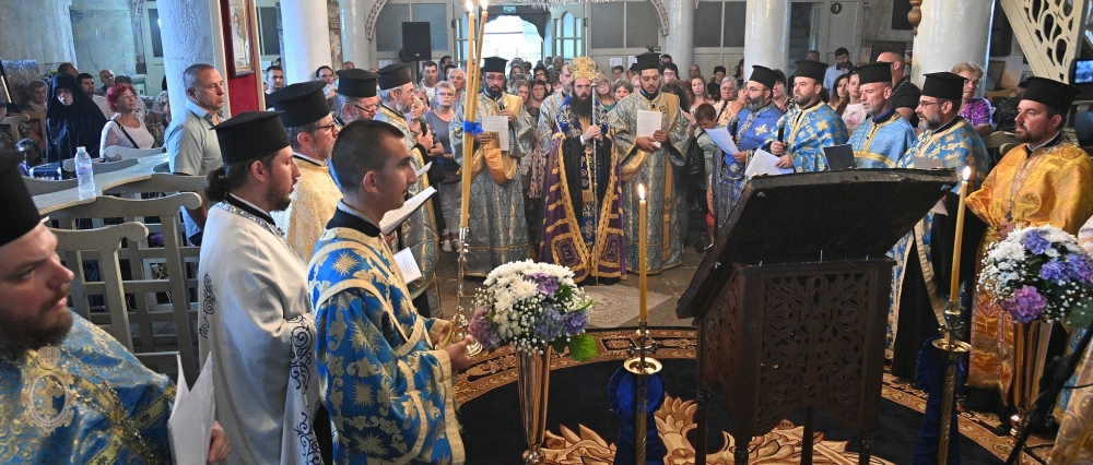 Молебен канон на Пресвета Богородица в град Калофер