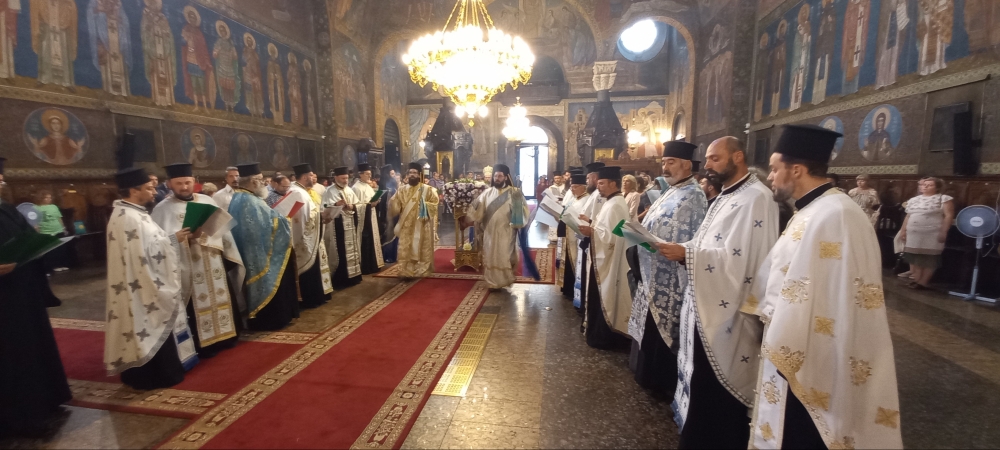 Започнаха съборните бгослужения по време на Богородичния пост