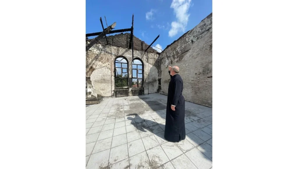 Archbishop Elpidophoros Visits Balikli Hospital Following Devastating Fire