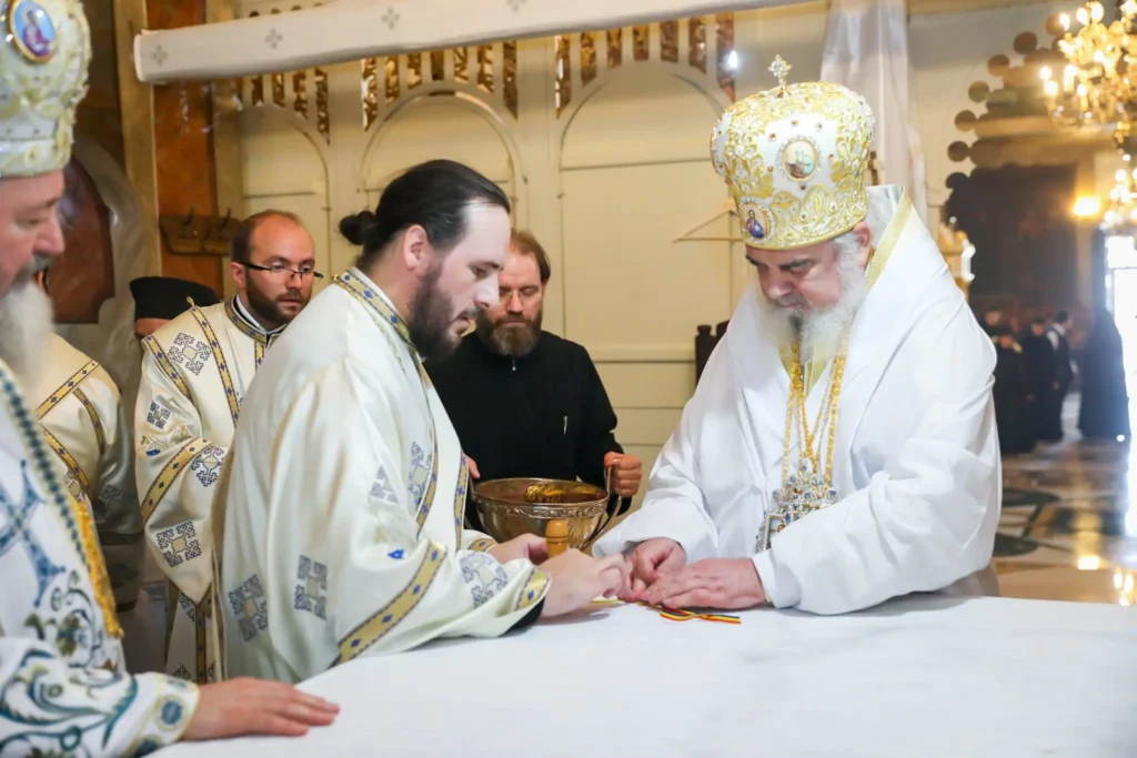 Biserica Mănăstirii Ghighiu a fost resfințită în urma lucrărilor de restaurare
