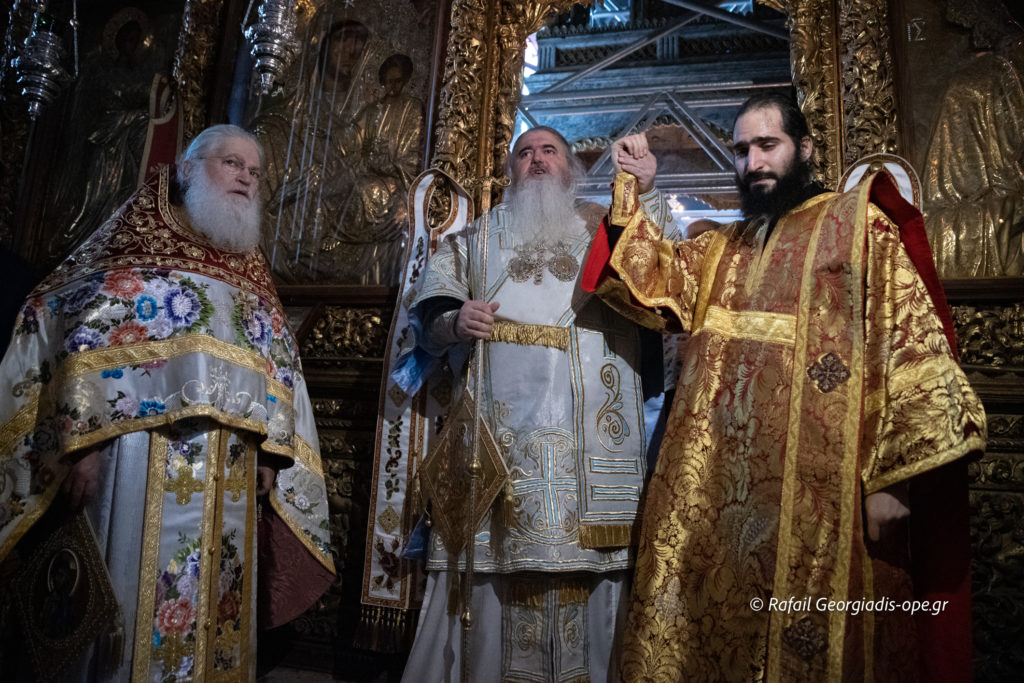 Με χειροτονία διακόνου η εορτή της Μεταμορφώσεως στην Ι.Μ.Μ. Βατοπαιδίου (ΒΙΝΤΕΟ & ΦΩΤΟ)