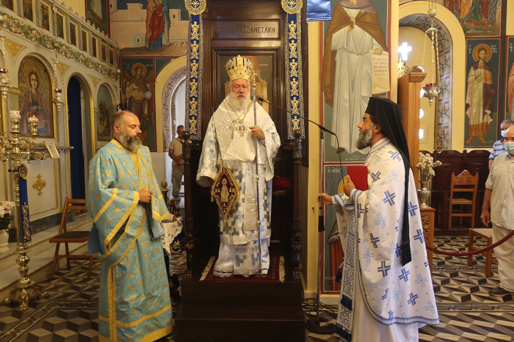 Αρχιερατική Θεία Λειτουργία στον Ιερό Ναό Αγίου Νικολάου Γαυρίου