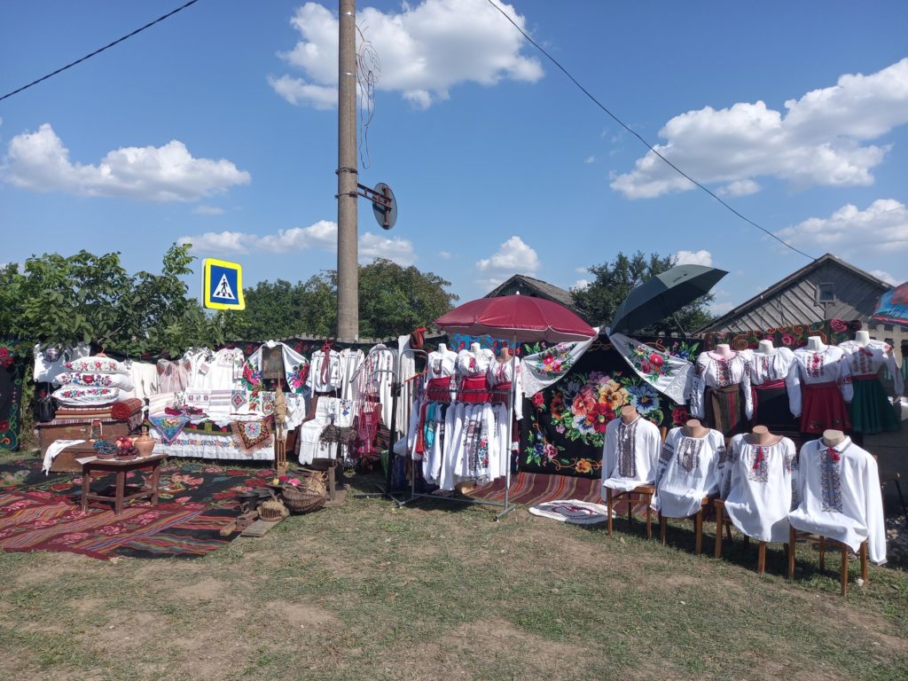 Episcopul de Bălți a participat la Festivalul „Ia românească în fiecare casă”