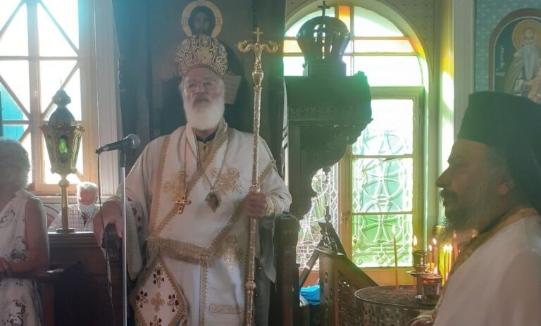 Θεία Λειτουργία στο ναό του Αγ. Ανδρέα Αρχιεπισκόπου Κρήτης του Ιεροσολυμίτου στην Ερεσό