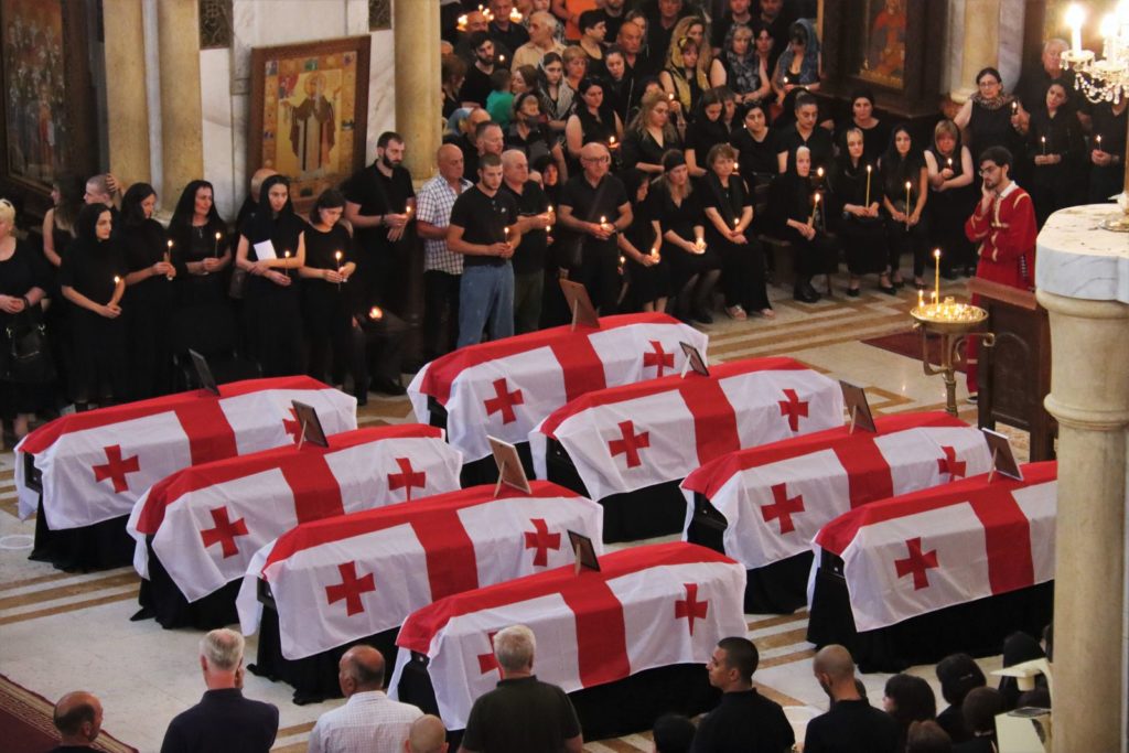 ილიაობა დღეს საქართველო გუდაურში გარდაცვლილთ გამოემშვიდობა