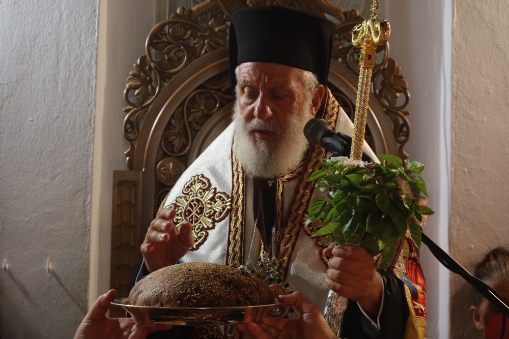 Ο εόρτιος Εσπερινός της Ιεράς Μνήμης του Αγίου Φανουρίου στη Χώρα της Μυκόνου