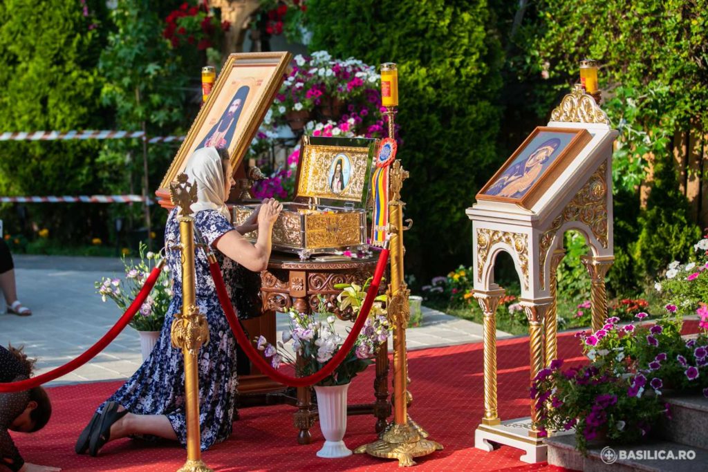 Holy Relics of Fr. John the Chozebite venerated in Bucharest