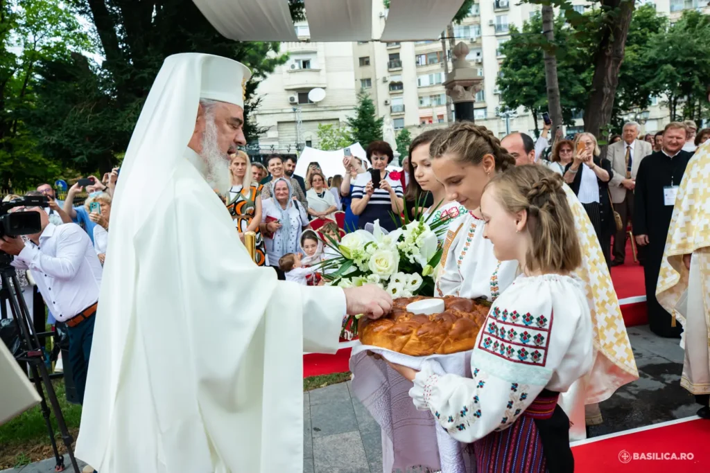Românii migranți în diferite zone ale lumii sunt chemaţi să prețuiască și să cultive rugăciunea: Mesajul Patriarhului Daniel