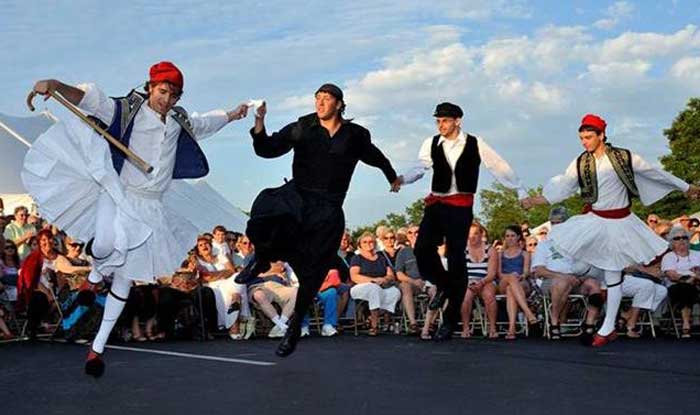 Ξεκίνησαν οι εγγραφές στη Σχολή Παραδοσιακών Χορών της Ι.Μ. Γλυφάδας