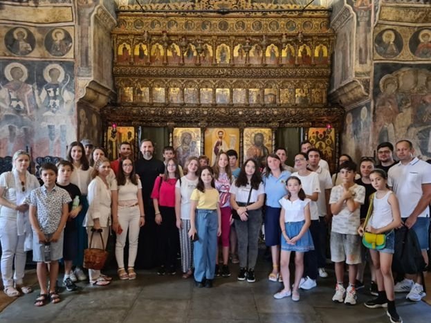 Pelerini bucureșteni la biserici istorice și obiective culturale