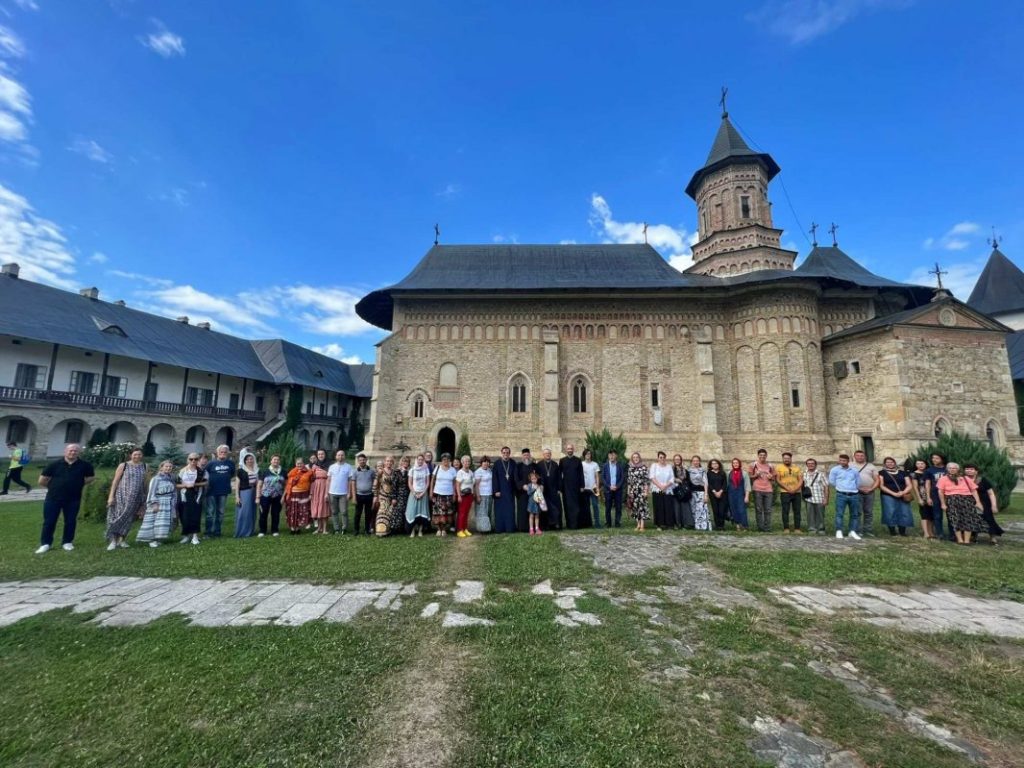 Pelerini pe urmele Sfântului Cuvios Paisie de la Neamţ