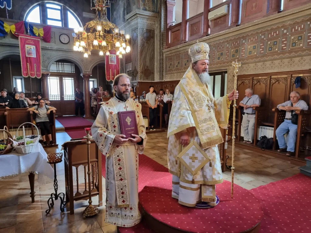 PS Ieronim despre chemarea pe care ne-o fac de pe Tabor Moise și Ilie: Să nu ne îndepărtăm de cele sfinte