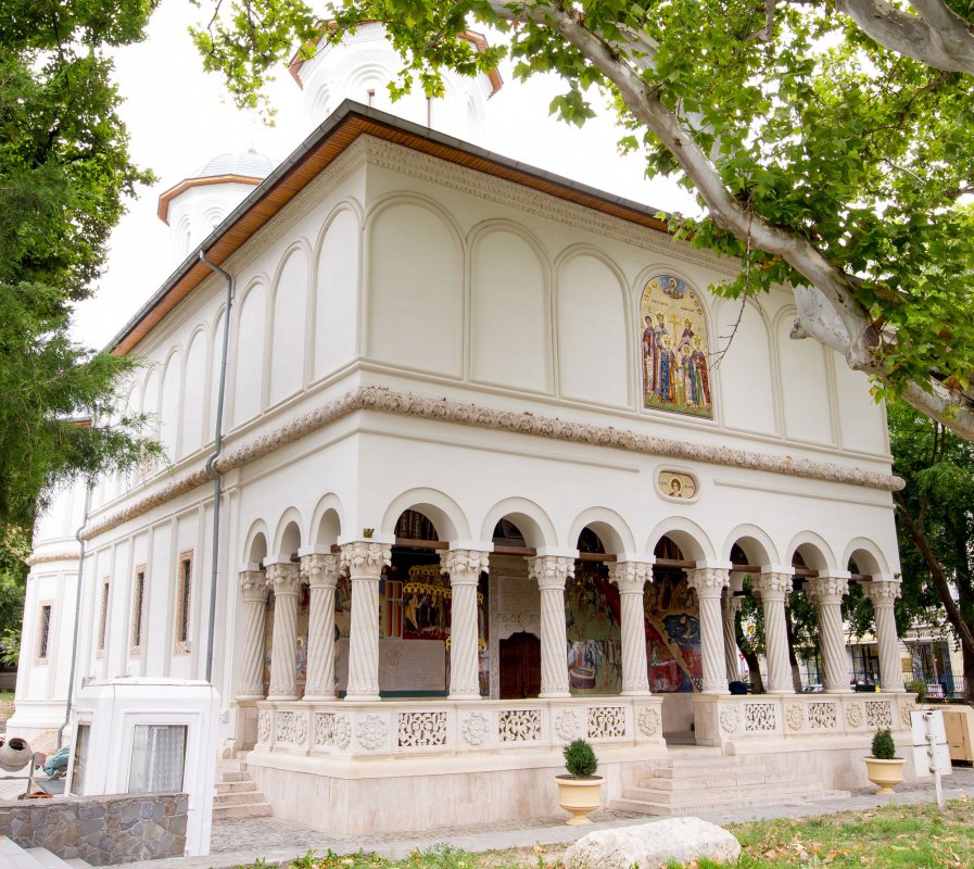 Racla cu moaştele Sfântului Antonie de la Iezerul Vâlcii va fi adusă la Bucureşti