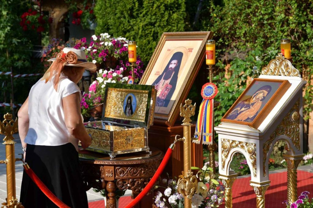 Sfântul Cuvios Ioan Iacob de la Neamţ, sărbătorit la Paraclisul Catedralei Mântuirii Neamului