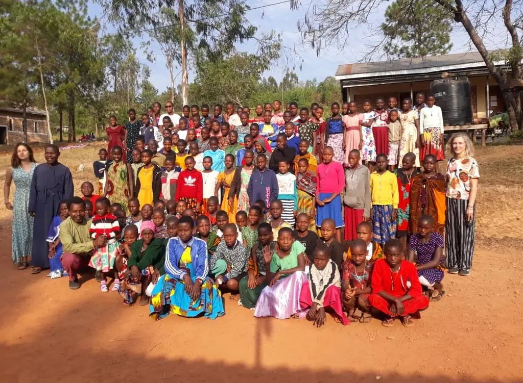 Με σύνθημα ο “Χριστός της Αφρικής” φιλοξενήθηκαν 1.000 παιδιά στην Τανζανία