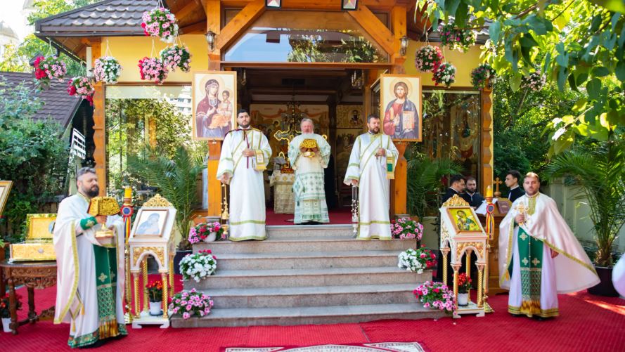 Μεγαλοπρεπής η γιορτή του Αγίου Ιωάννη του Χοζεβίτη στο Βουκουρέστι