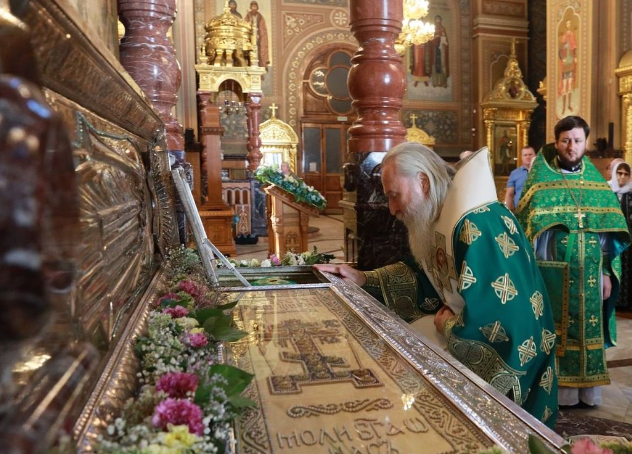 Митрополит Каширский Феогност возглавил Литургию в Николо-Угрешском ставропигиальном монастыре в день памяти преподобного Пимена Угрешского