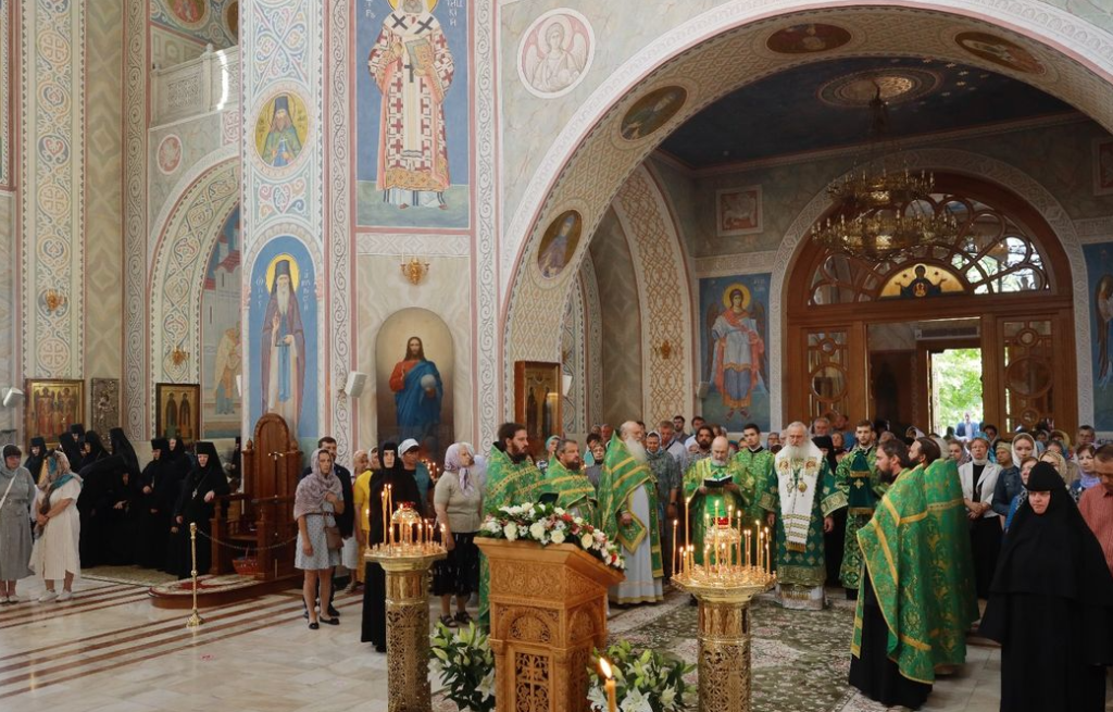 В Покровском Хотькове ставропигиальном монастыре отметили 30-летие возрождения монашеской жизни