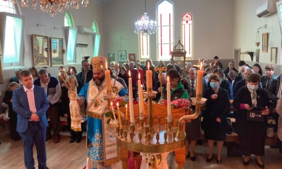 Ο Επίσκοπος Χαριουπόλεως στον Ιερό Ναό Κοιμήσεως της Θεοτόκου της Wagga Wagga