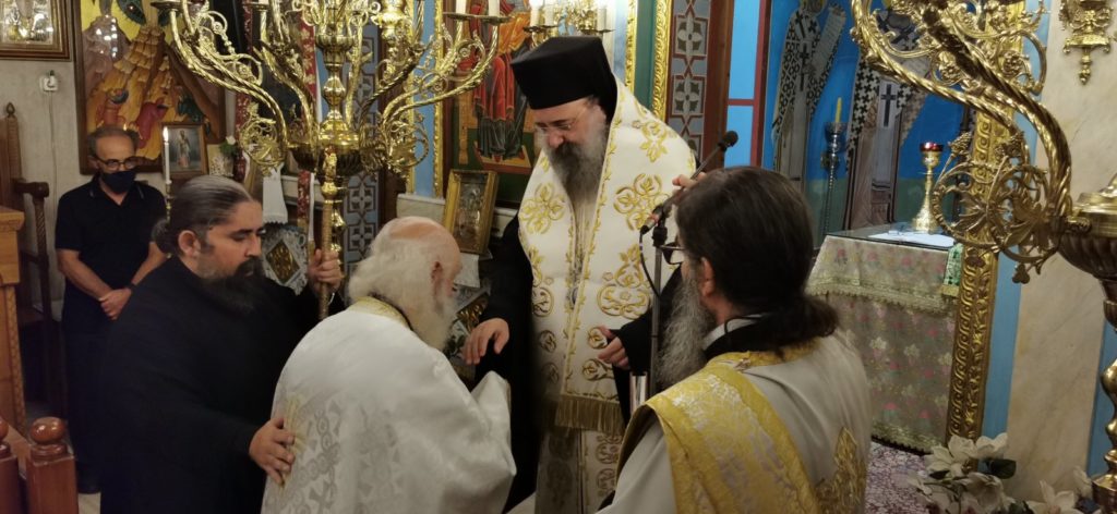 Τιμή στους 5 κληρικούς της Μητροπόλεως Πατρών που «ελευκάνθησαν» στη διακονία των μικρών χωριών