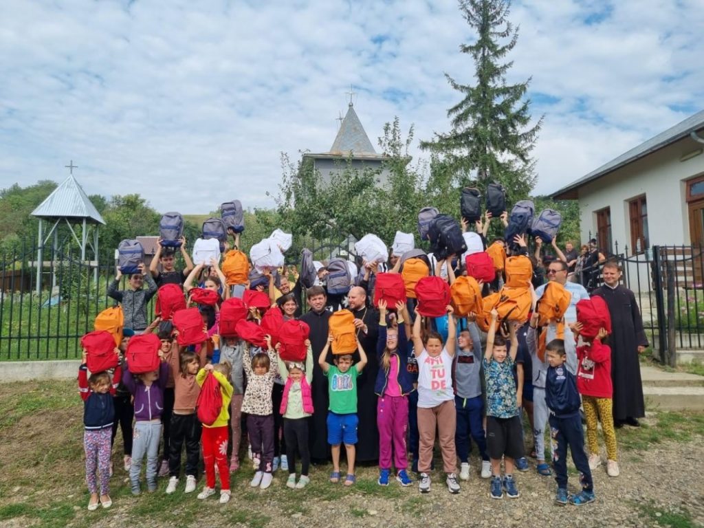 1.500 de ghiozdane pentru elevi din județul Vaslui