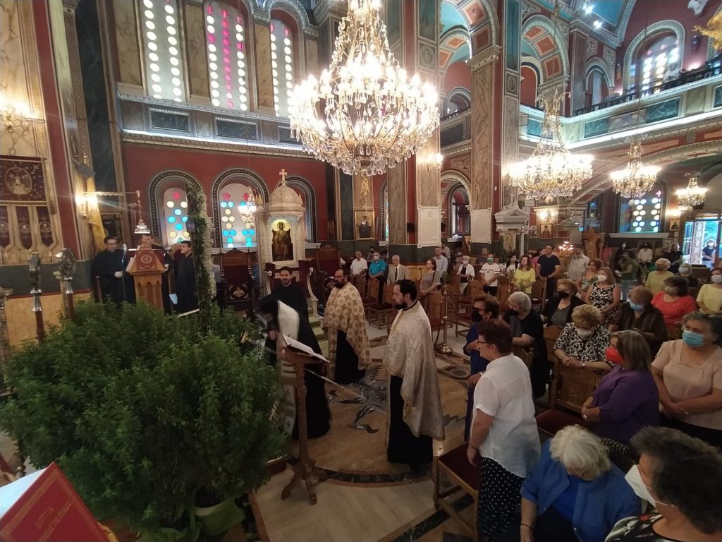 Η Ακολουθία των Χαιρετισμών του Τιμίου Σταυρού στην Τρίπολη (ΦΩΤΟ)