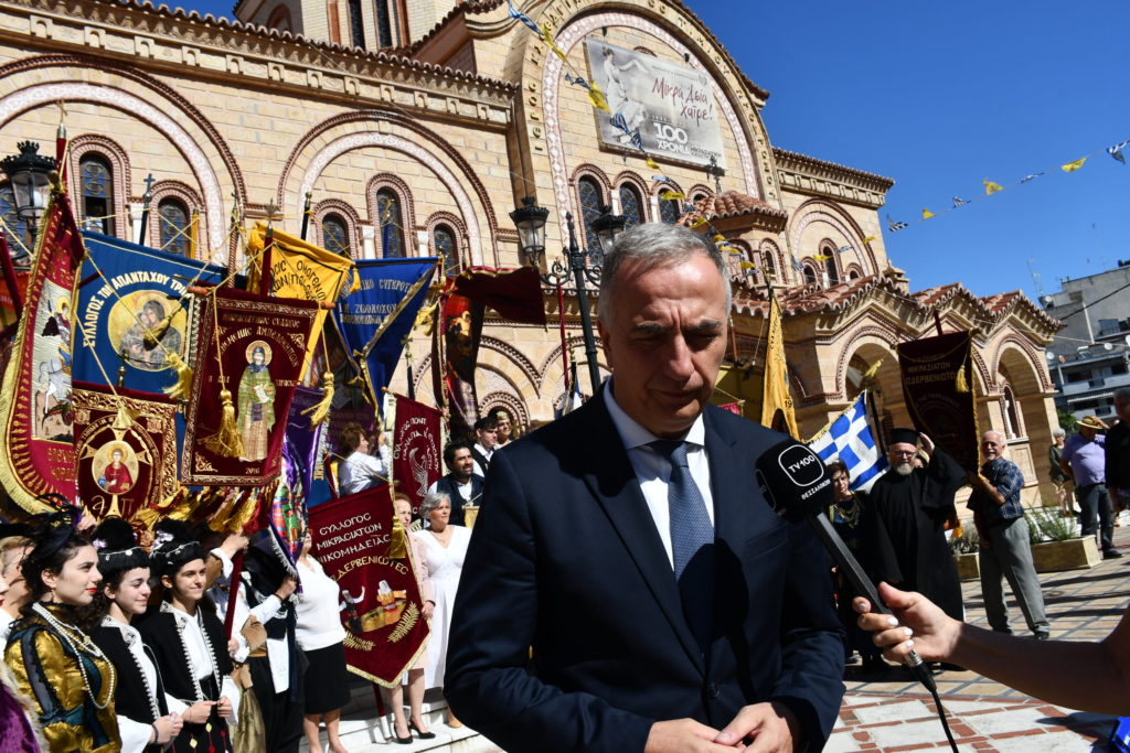 Ο Σταύρος Καλαφάτης στην Ι.Μ. Νεαπόλεως: «Η Ελλάδα γονατίζει μπροστά στους νεκρούς της – Ποτέ στους εχθρούς της»