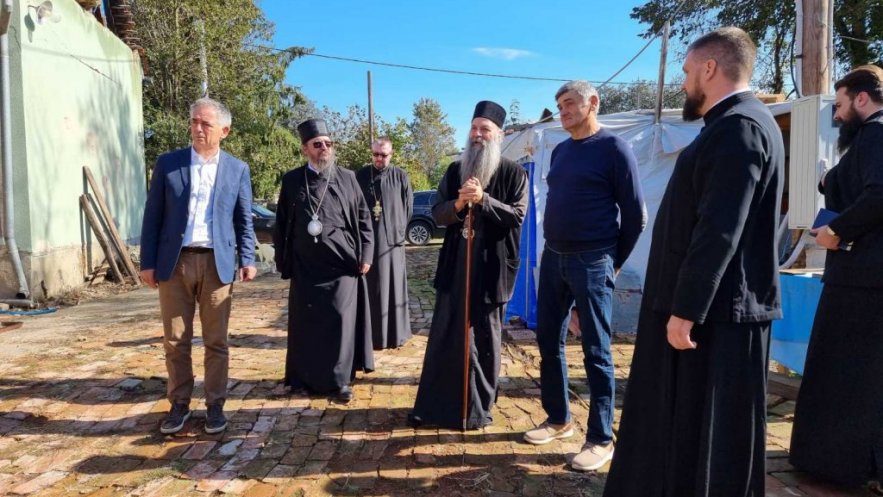 Αυτοψία Πατριάρχη Σερβίας σε σεισμόπληκτες περιοχές