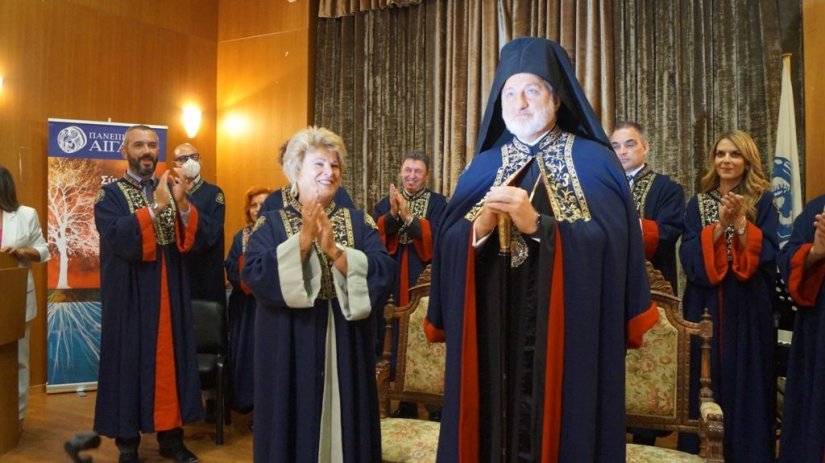Επίτιμος διδάκτορας του Πανεπιστημίου Αιγαίου o Αρχιεπίσκοπος Αμερικής