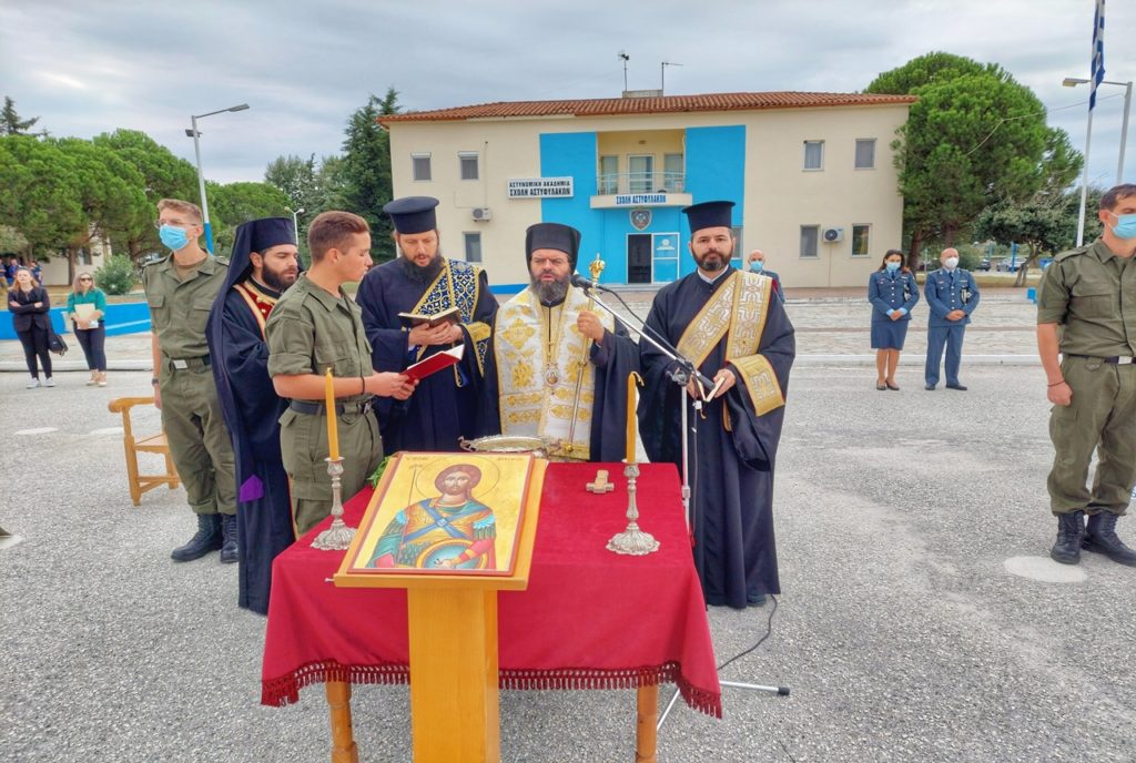 Ο Μητροπολίτης Μαρωνείας στην τελετή αγιασμού των πρωτοετών της Ομάδας Προστασίας Παναπιστημιακών Ιδρυμάτων