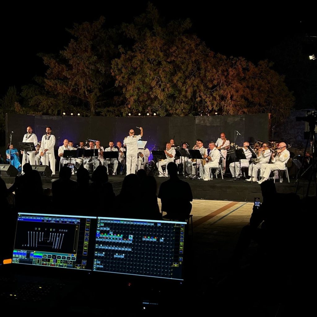 Φεστιβάλ Πάτμου: Πρώτη βραδιά με Θεοδωράκη και Παπαθανασίου