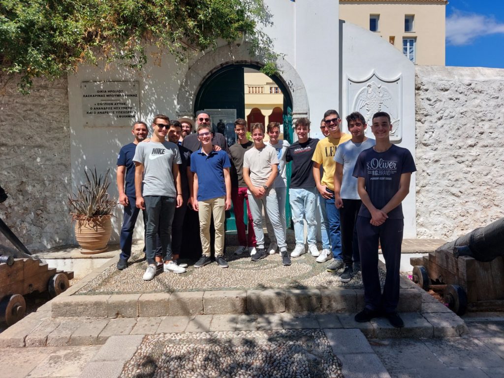 Εκδρομή στις Σπέτσες έκαναν τα στελέχη των κατασκηνώσεων της Ι.Μ. Ύδρας