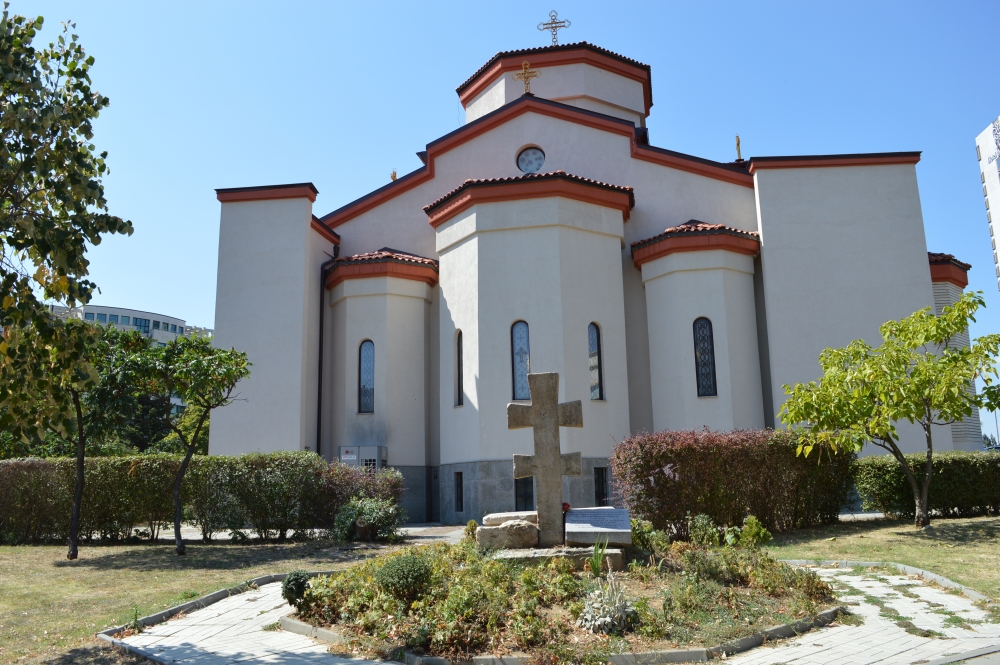 Храмов празник отбеляза столичният храм “Въздвижение на Честния Кръст Господен”
