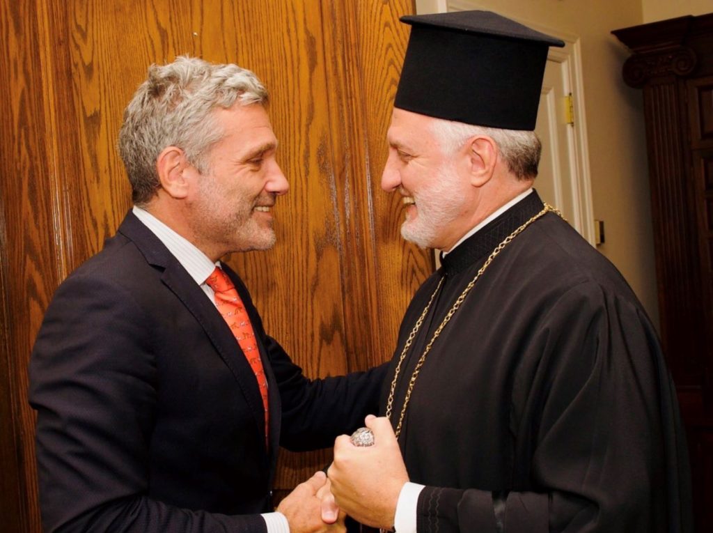 Εθιμοτυπική συνάντηση του Αρχιεπισκόπου Αμερικής με το νέο γενικό πρόξενο της Ελλάδας στη Νέα Υόρκη