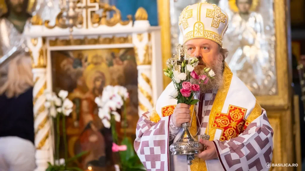 Hram la Biserica Sfintei Cruci de pe Calea Victoriei: Crucea face parte din ființa noastră, a spus PS Timotei