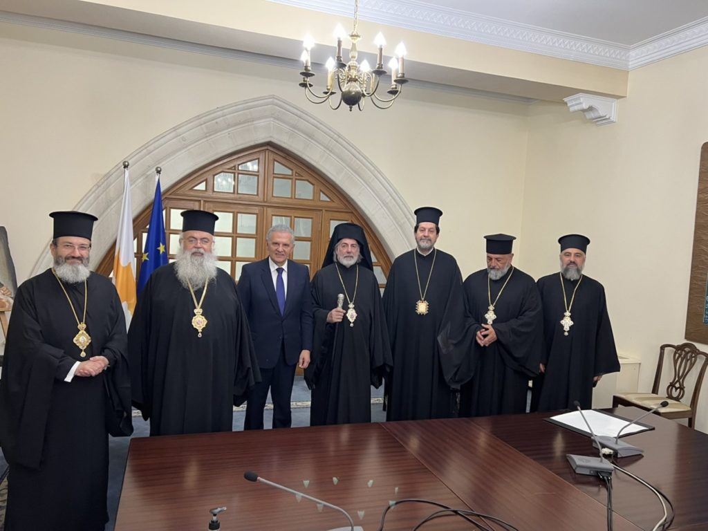 Λευκωσία: Ο Αρχιεπίσκοπος Θυατείρων στο Προεδρικό Μέγαρο