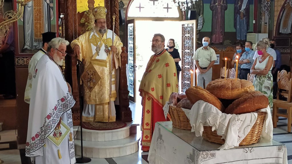Ο Μητροπολίτης Μεσσηνίας ιερούργησε στον Ι.Ν. Γενεθλίου της Θεοτόκου Γιαννιτσανίκων Καλαμάτας