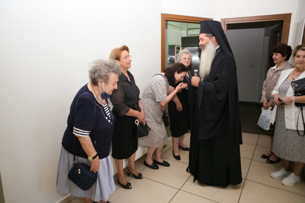 Φθιώτιδος Συμεών: «Τα Ενοριακά Κέντρα Αγάπης κομίζουν την χαρά της Αναστάσεως»