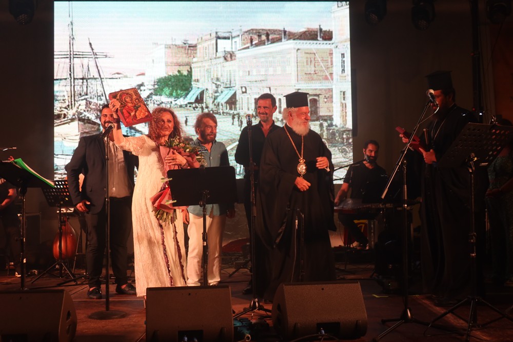 «Θυμόμαστε, τιμάμε και τραγουδάμε το Σμυρνέϊκο Μινόρε» στην Ι.Μ. Παναγίας Τουρλιανής Μυκόνου
