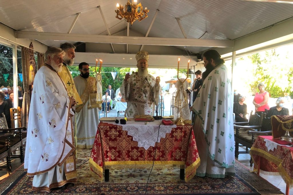 Νέο ναό στο Μαλακώντα Ερέτριας θεμελίωσε ο Μητροπολίτης Χαλκίδος (φωτό)