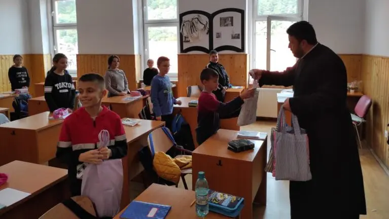 Asociația Filantropia Ortodoxă Sibiu sprijină elevii în găsirea unui loc de muncă după absolvirea studiilor