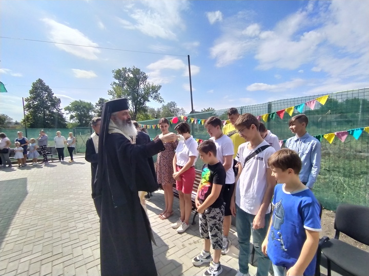 Ευχές για καλή σχολική χρονιά από την Επισκοπή Μπελκύ για τα παιδιά από την Ουκρανία